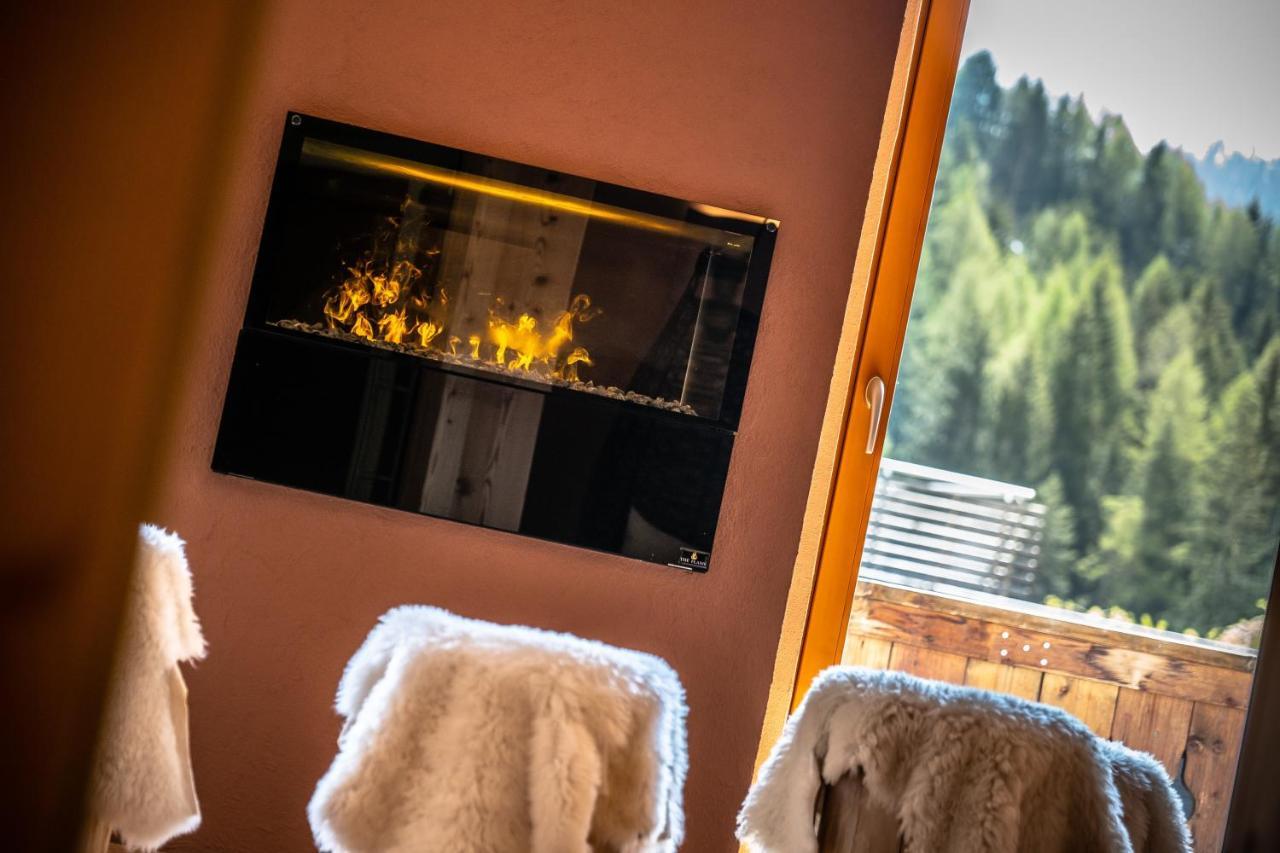 Dolomitenhotel Weisslahnbad Тирес Екстериор снимка