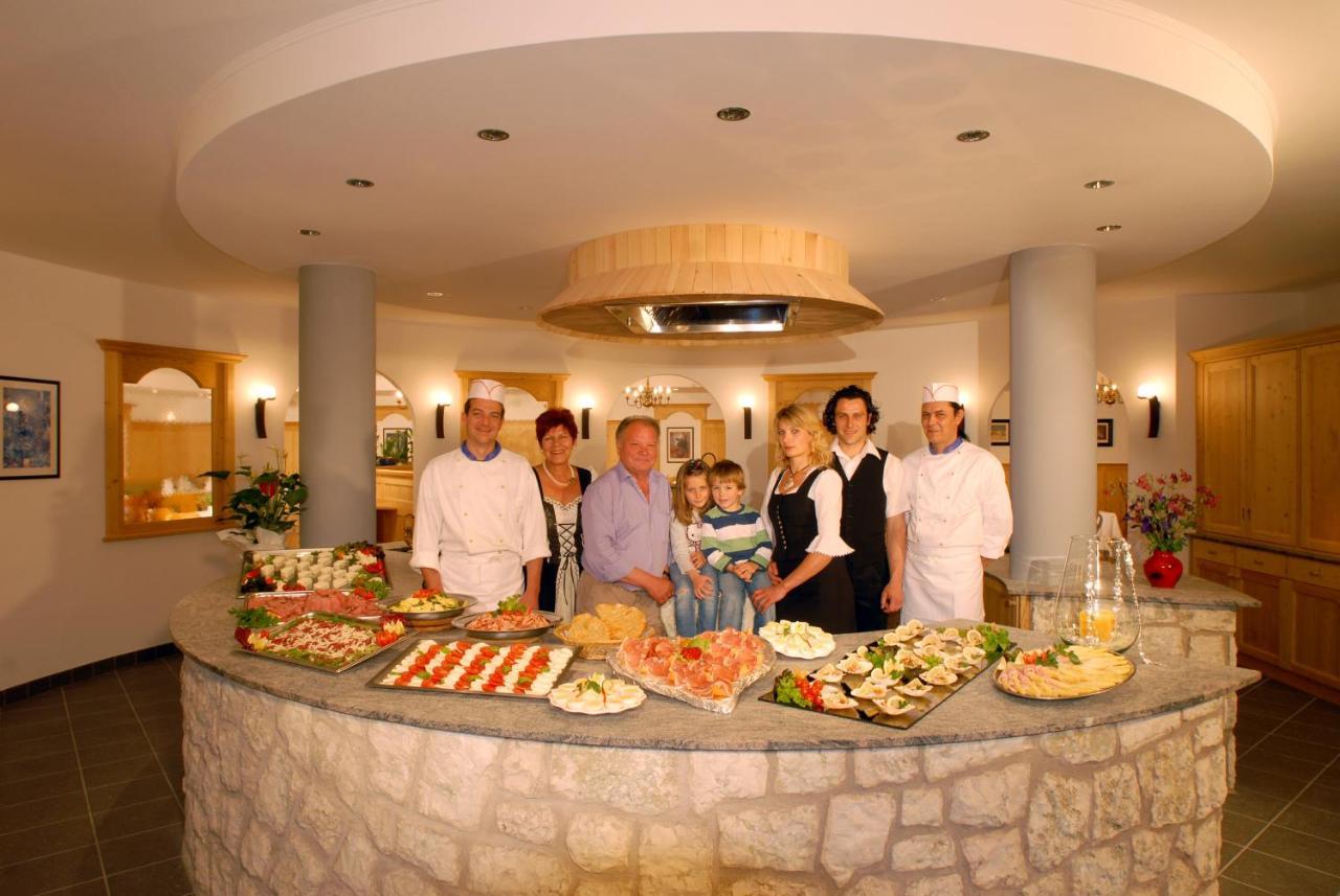 Dolomitenhotel Weisslahnbad Тирес Екстериор снимка