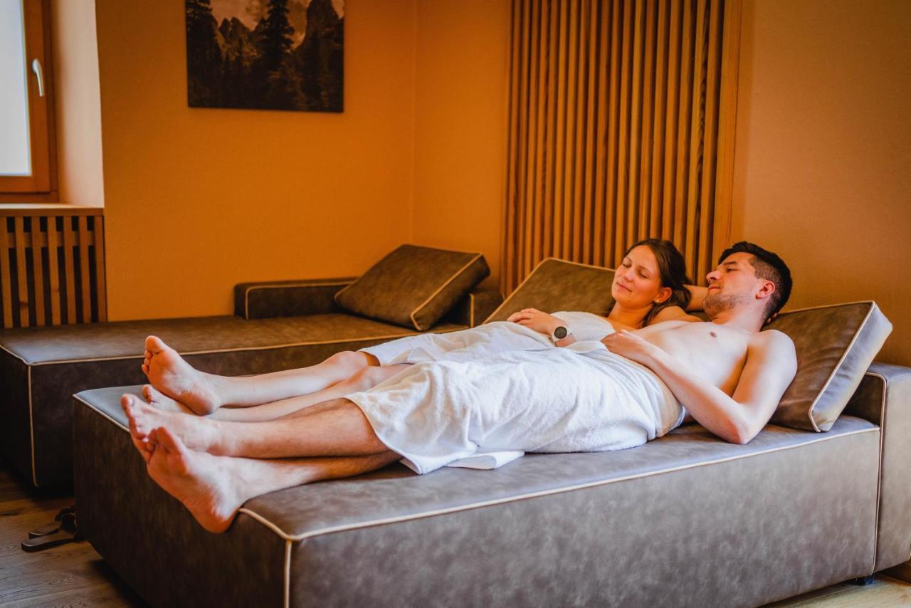 Dolomitenhotel Weisslahnbad Тирес Екстериор снимка