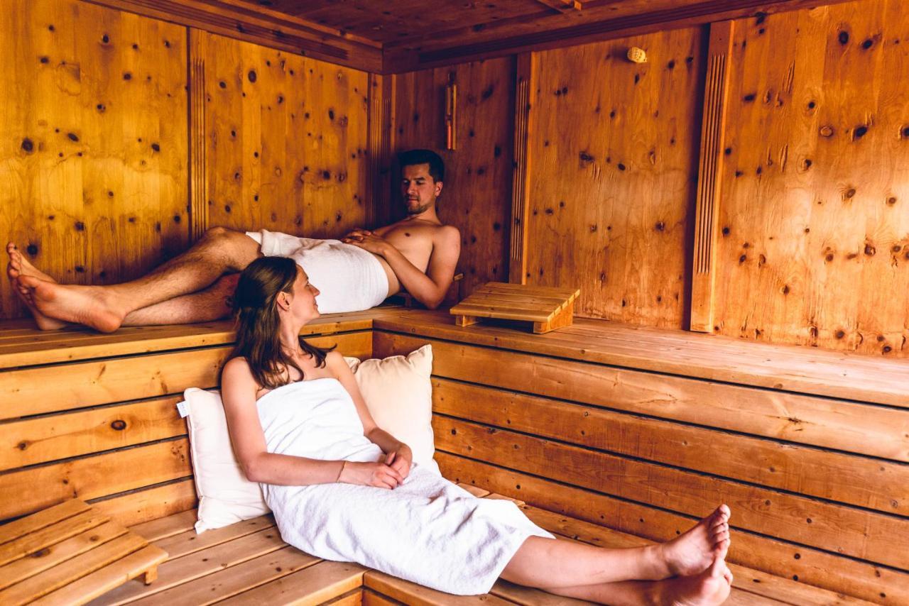 Dolomitenhotel Weisslahnbad Тирес Екстериор снимка
