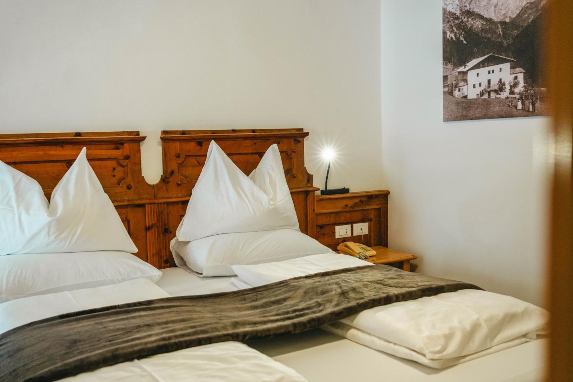 Dolomitenhotel Weisslahnbad Тирес Екстериор снимка