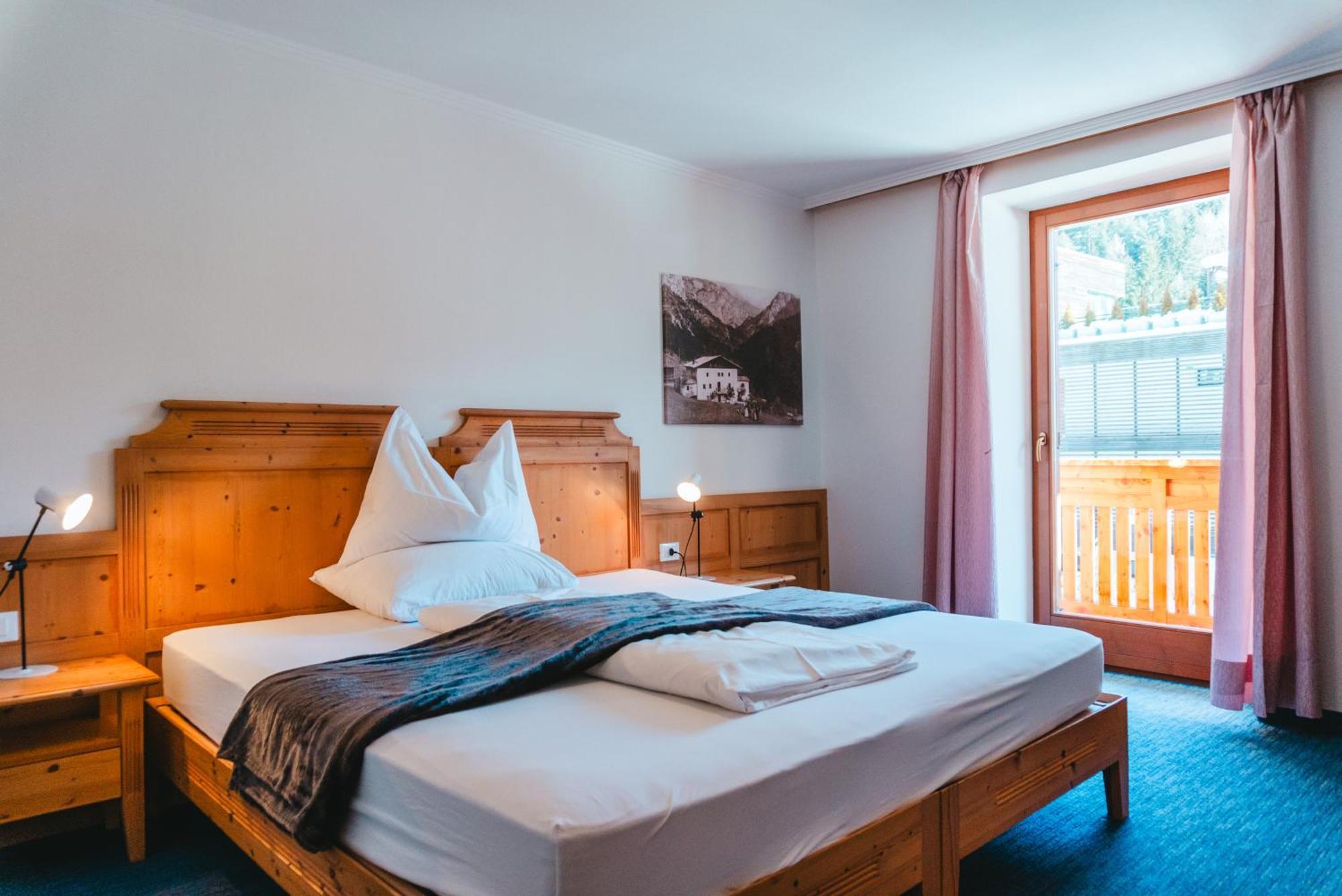 Dolomitenhotel Weisslahnbad Тирес Екстериор снимка