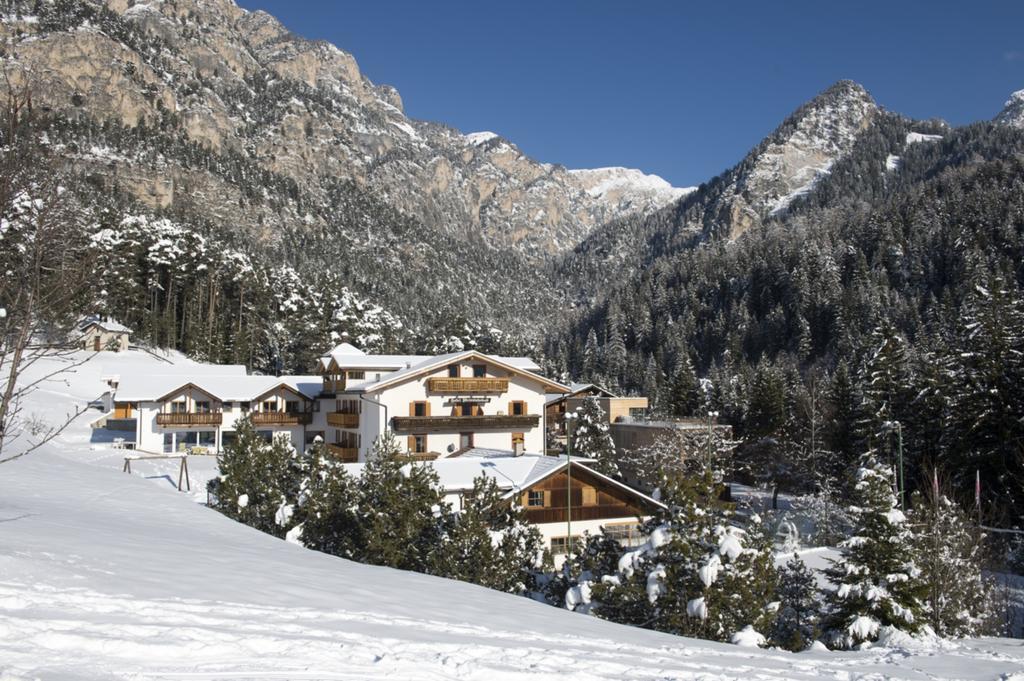 Dolomitenhotel Weisslahnbad Тирес Екстериор снимка