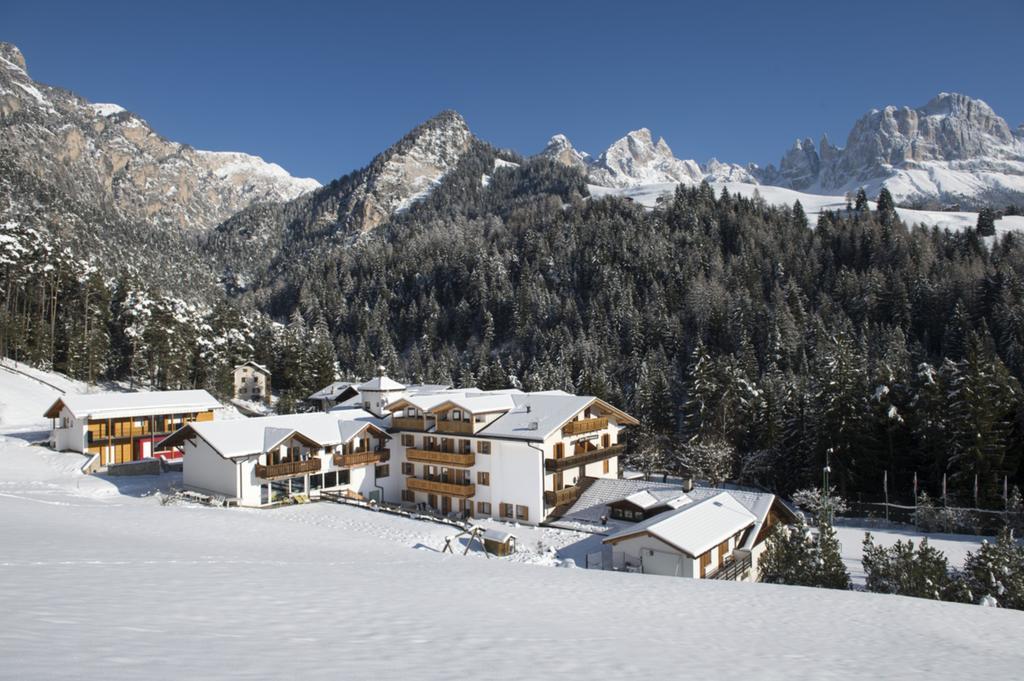Dolomitenhotel Weisslahnbad Тирес Екстериор снимка