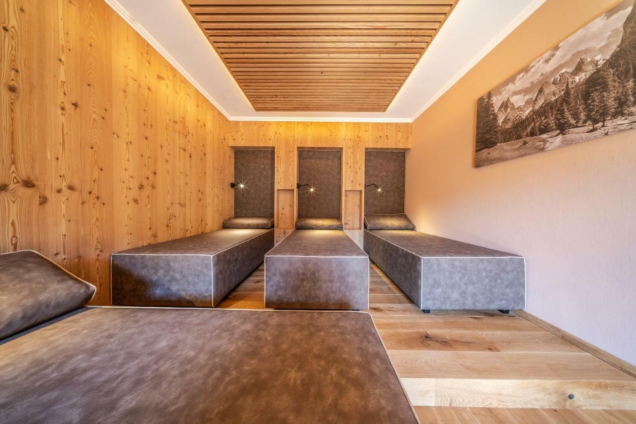 Dolomitenhotel Weisslahnbad Тирес Екстериор снимка
