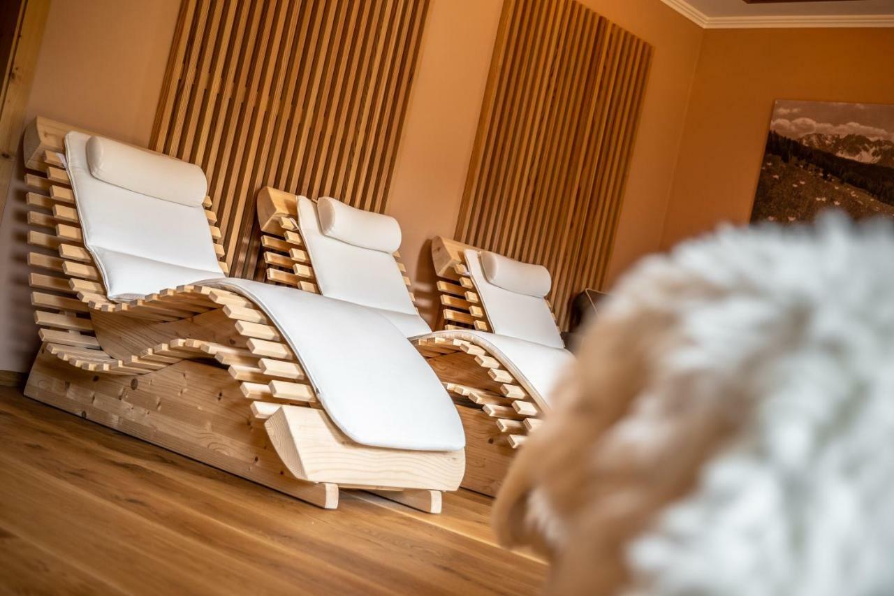 Dolomitenhotel Weisslahnbad Тирес Екстериор снимка
